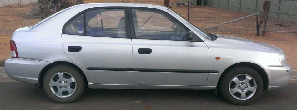 Hyundai accent 2001